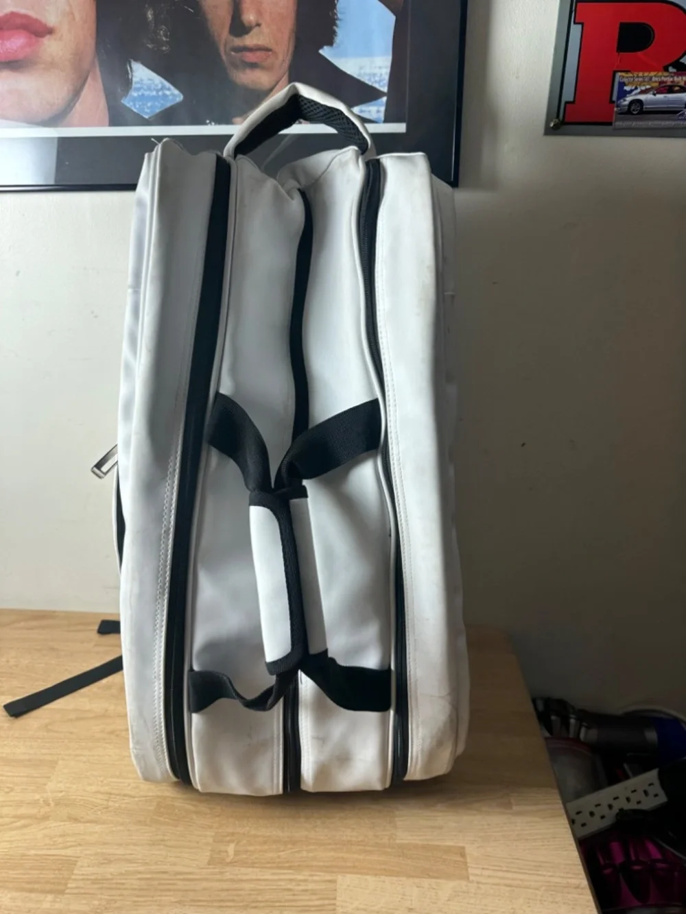 WHITE SKULLU PADDLE BAG BACKPACK FITS 4 PICKLEBALL RACKETS & HUGE STORAGE POCKET